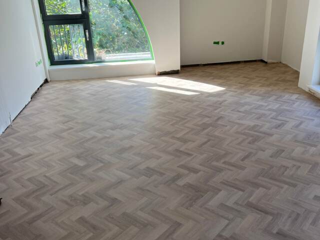 Amtico Spacia Powdered Oak installation in Ealing