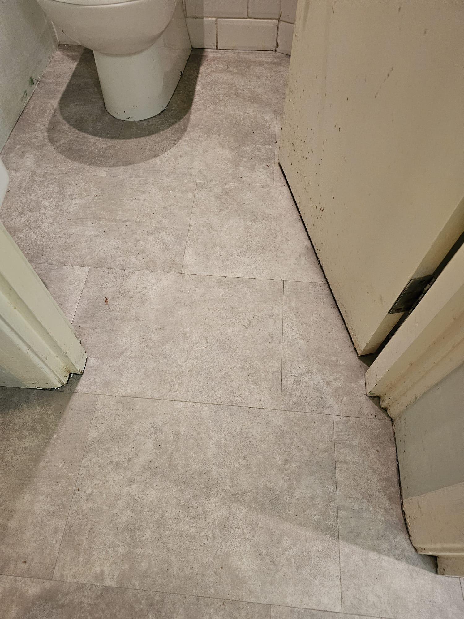 Amtico Spacia Monument installation in Paddington-1