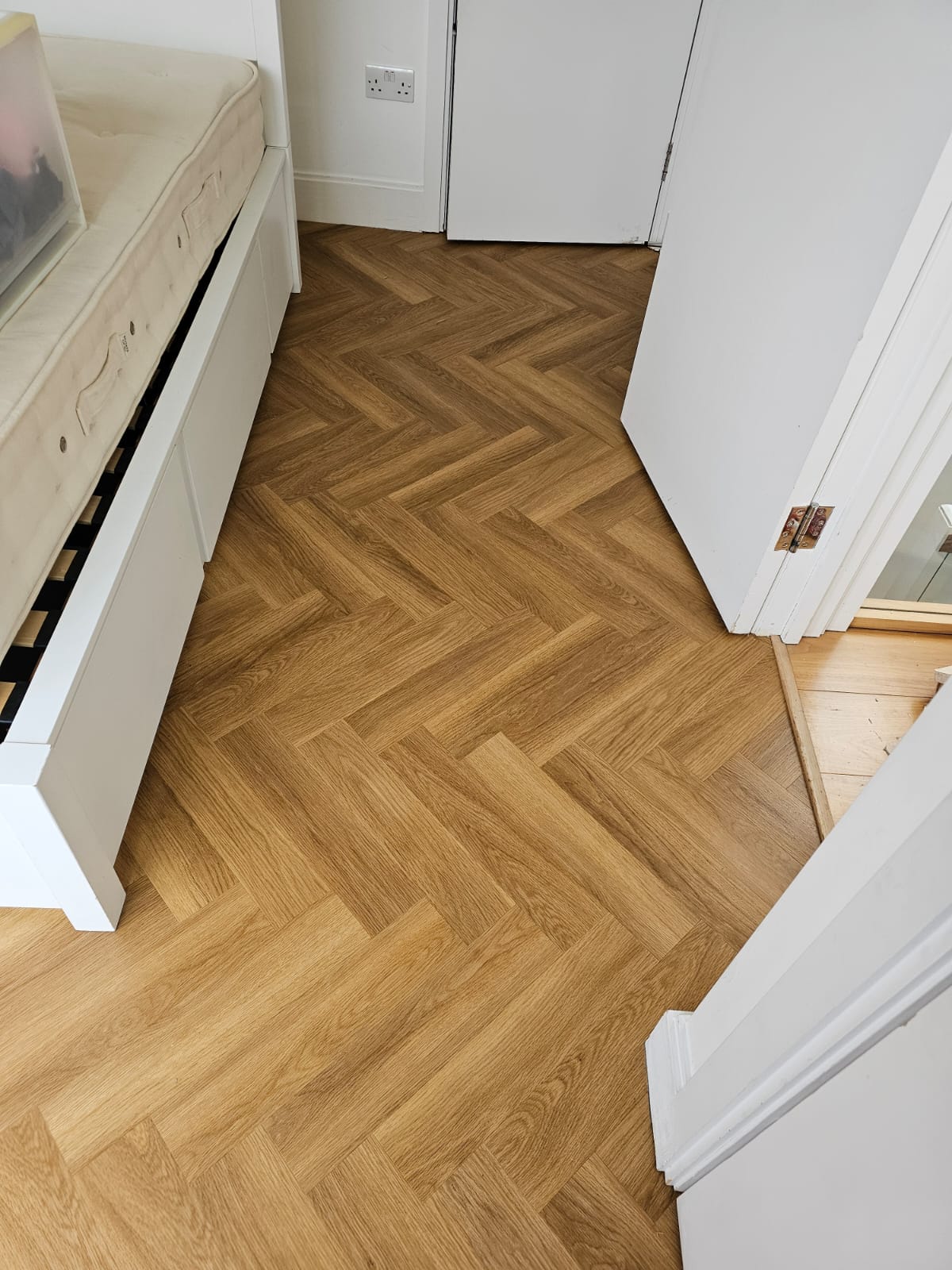 Amtico Spacia Honey Oak installation in Lambeth-0