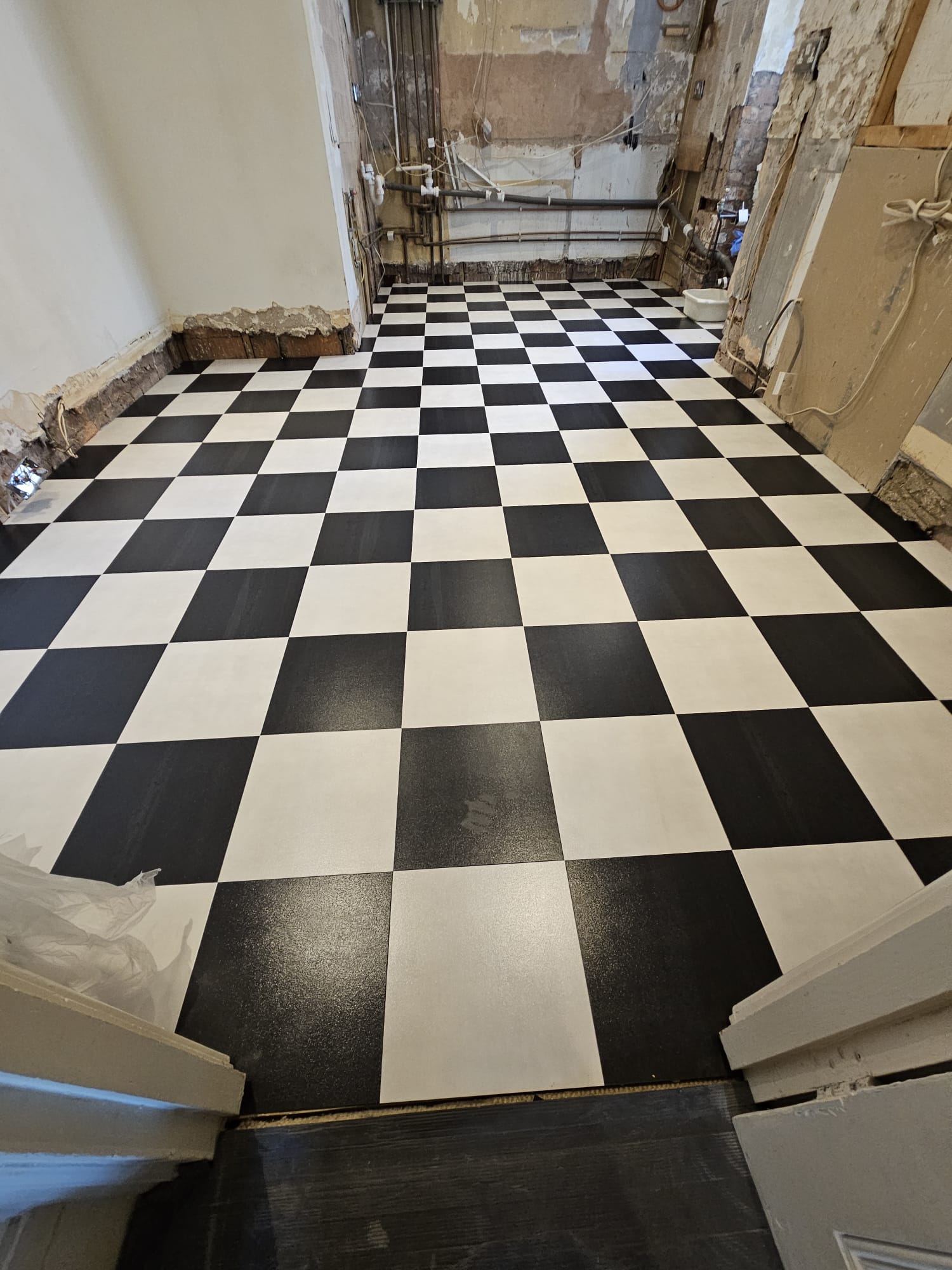 Amtico Signature Graphite Slate & Stucco Opaline installation in Hampstead-1