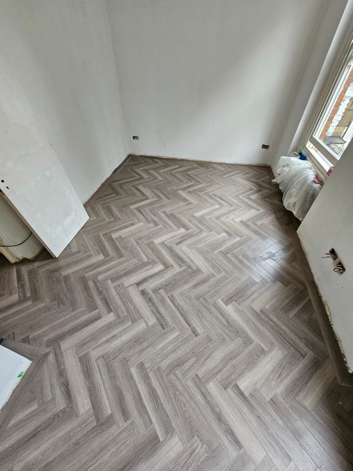 Amtico Spacia Nordic Oak installation in Croydon-2