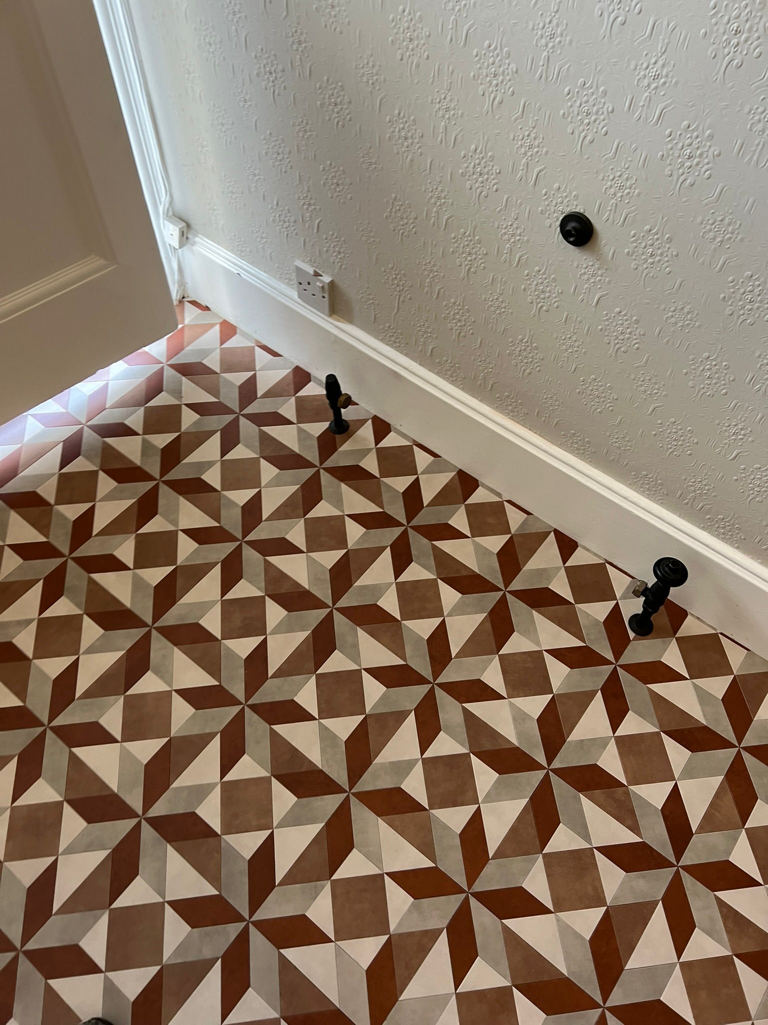 Amtico Decor Victorian Star Edison DC494 installation in Clapham-1