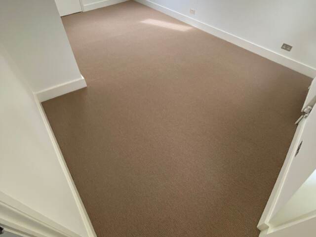 Fibre Carpets Easycare Boucle Cotswolds installation in Lambeth