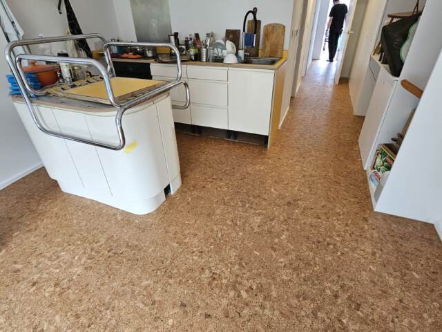 Granorte Traditions Champagner cork flooring installation in Kilburn