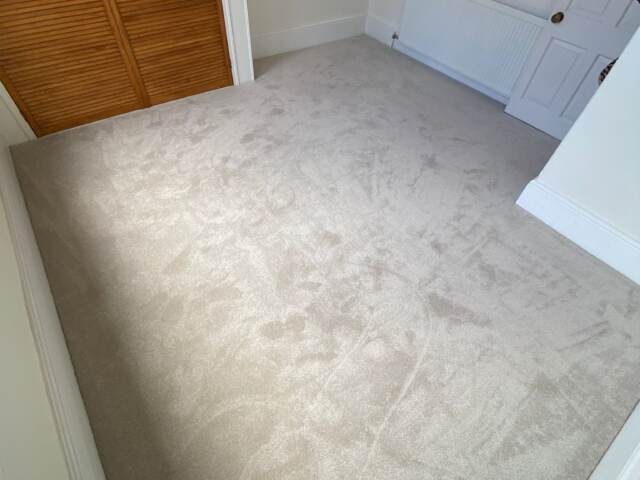 Vanguard Pinnacle Twist Toasted Marshmallow carpet installation in Belgravia