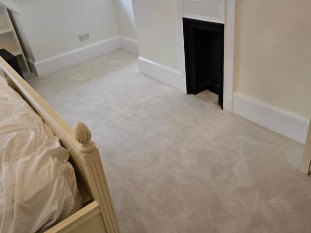 Abingdon Flooring Pure Elegance Cloudy Dreams carpet installation in Southwark