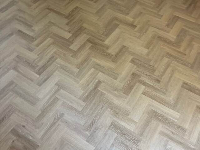 Amtico Spacia Muted Oak fitting in Knightsbridge