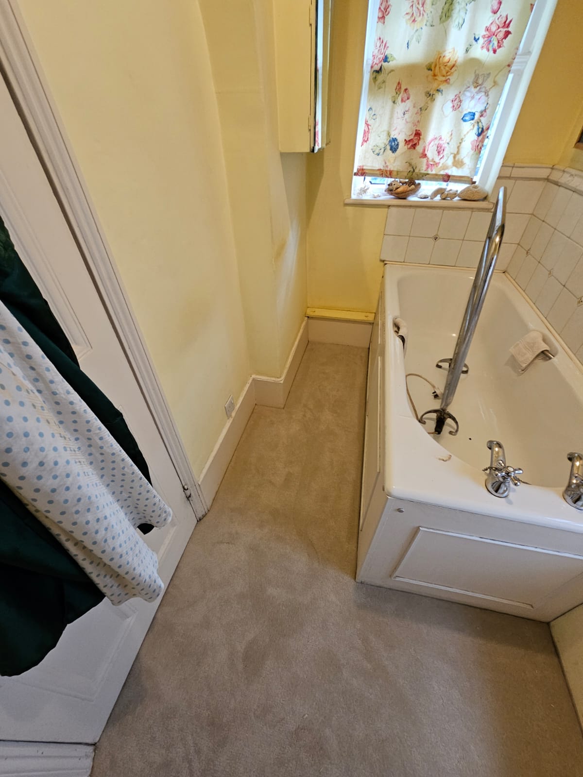 Causeway Carpets Fine Velvet Morning Mist installation in Chelsea-1