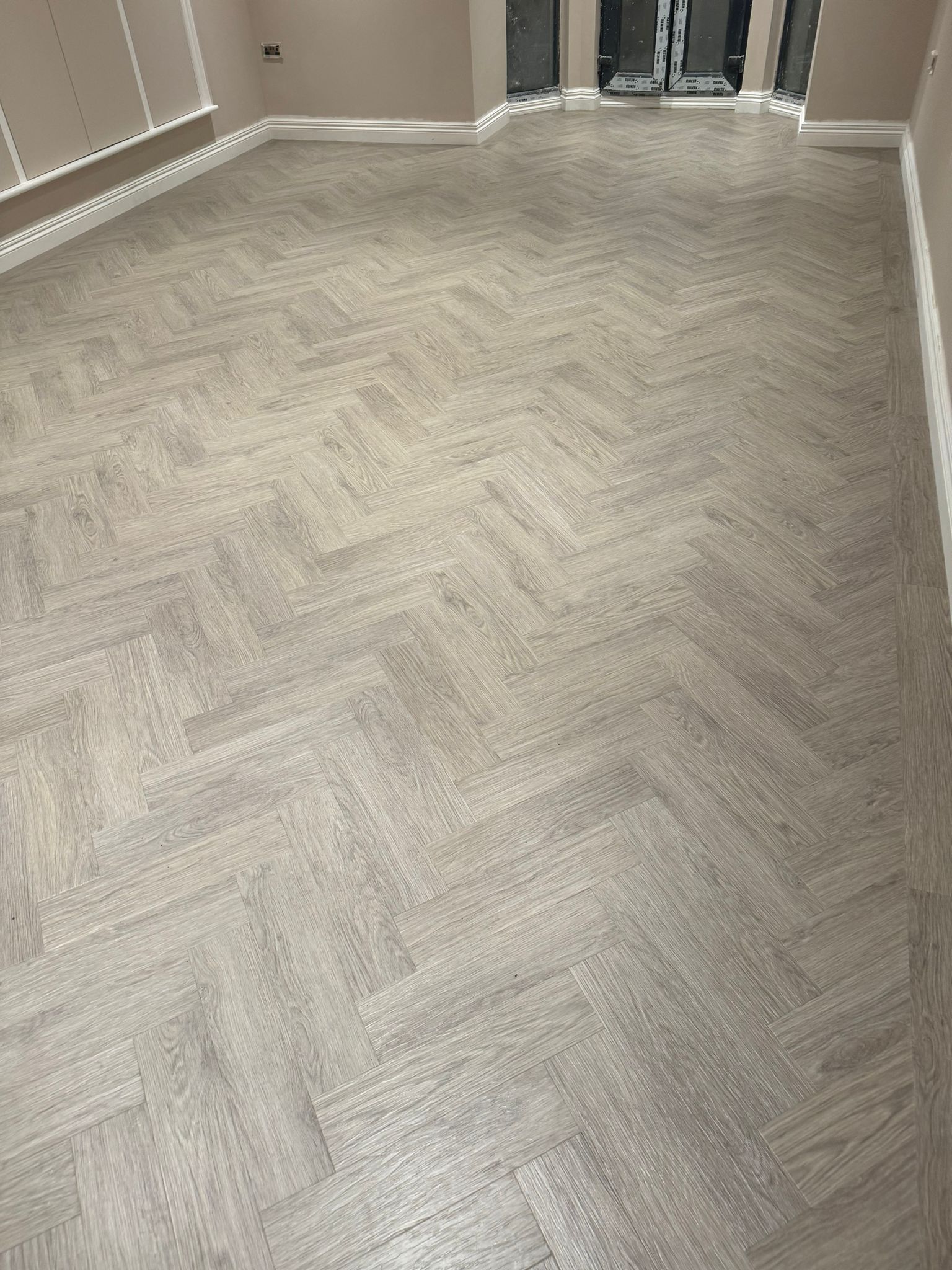 Amtico Form Dimmet Oak fitting in Clapham-2