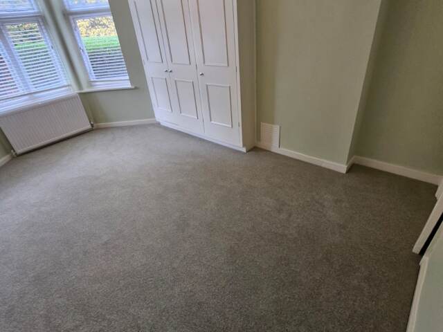 Cormar Carpets Woodlands Heather Twist Deluxe Meadow Light installation in Notting Hill