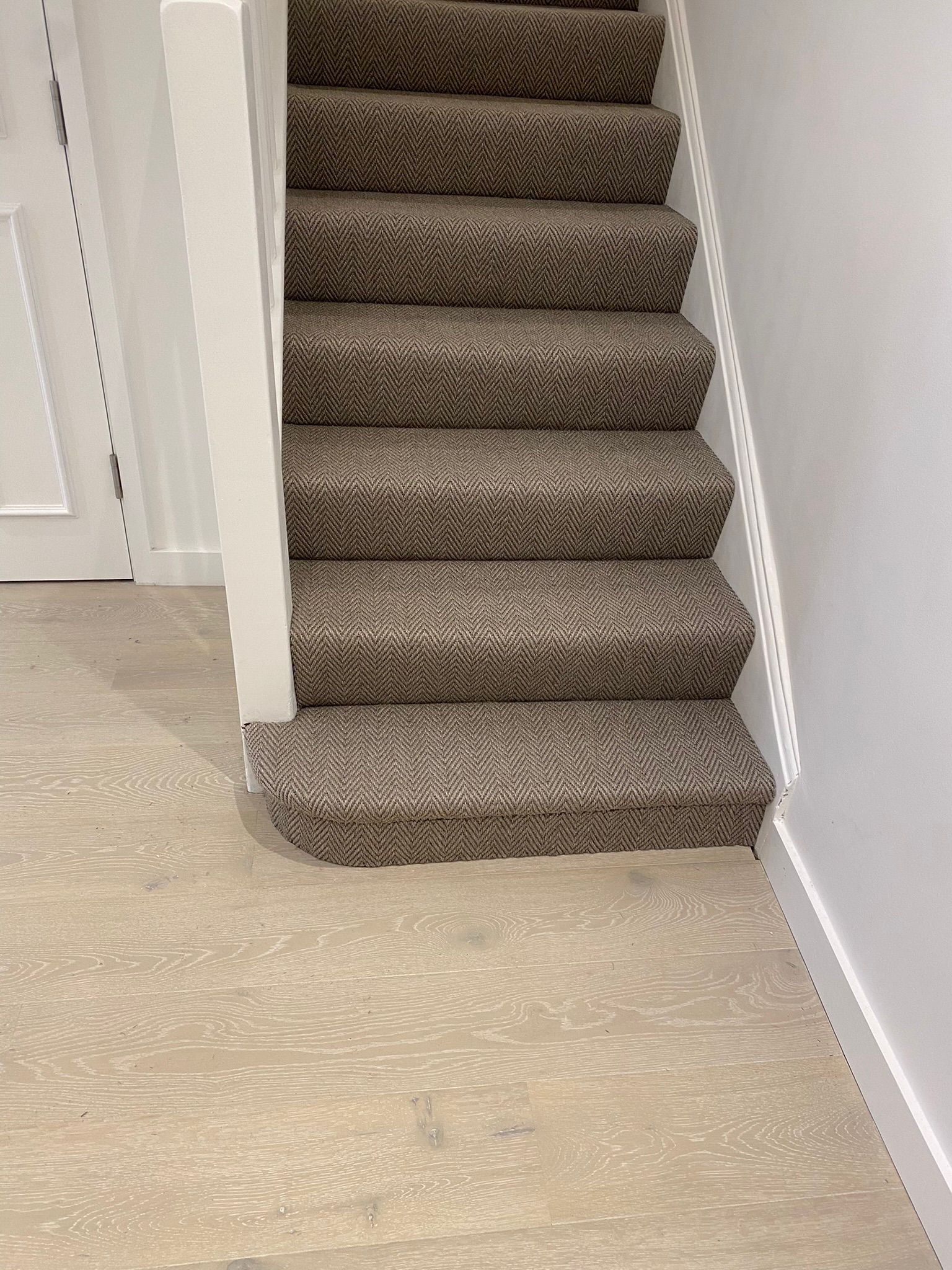 Fibre Carpets Sisal-Look Easycare Chevron Granite installation