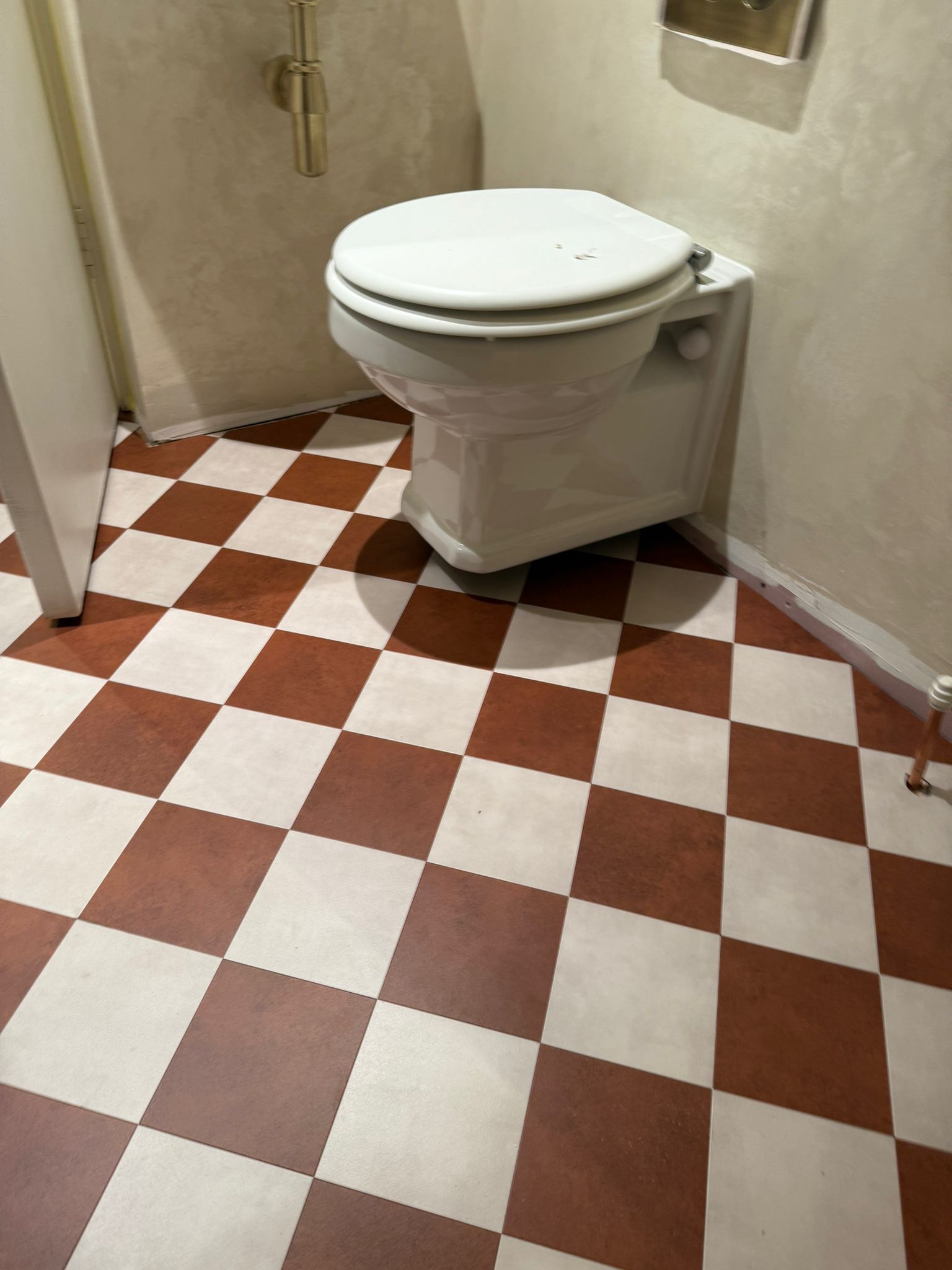 Amtico Signature Encaustic Jasper &#038; Amtico Signature Stucco Quartz installation in-1