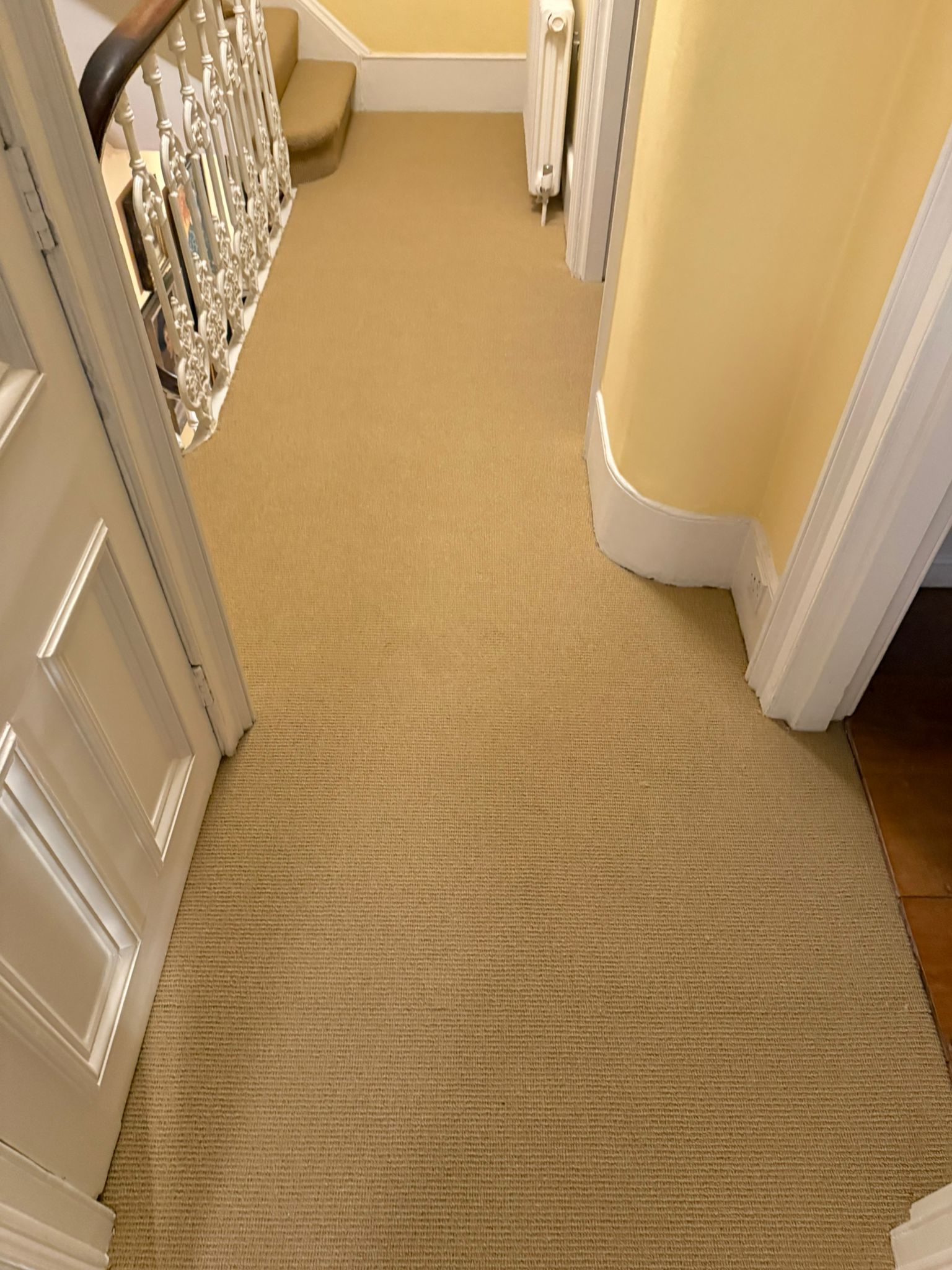 Axminster Carpets Natural Loop Ribgrass Straw installation in-8