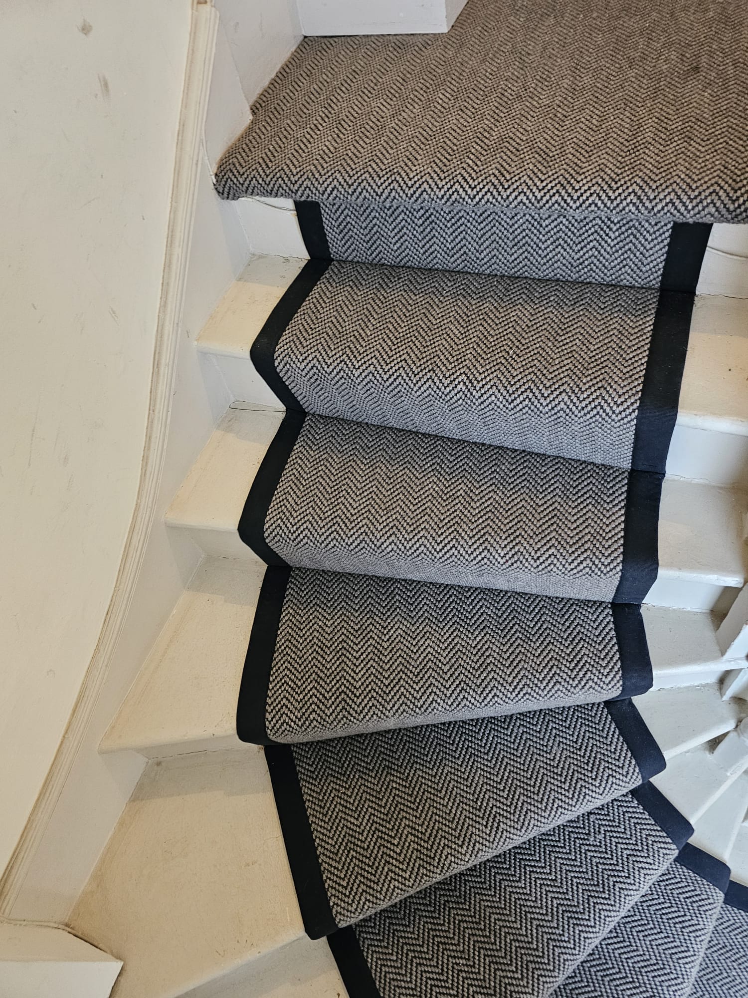 Fibre Carpets Flatweave Classics Witching installation in-1