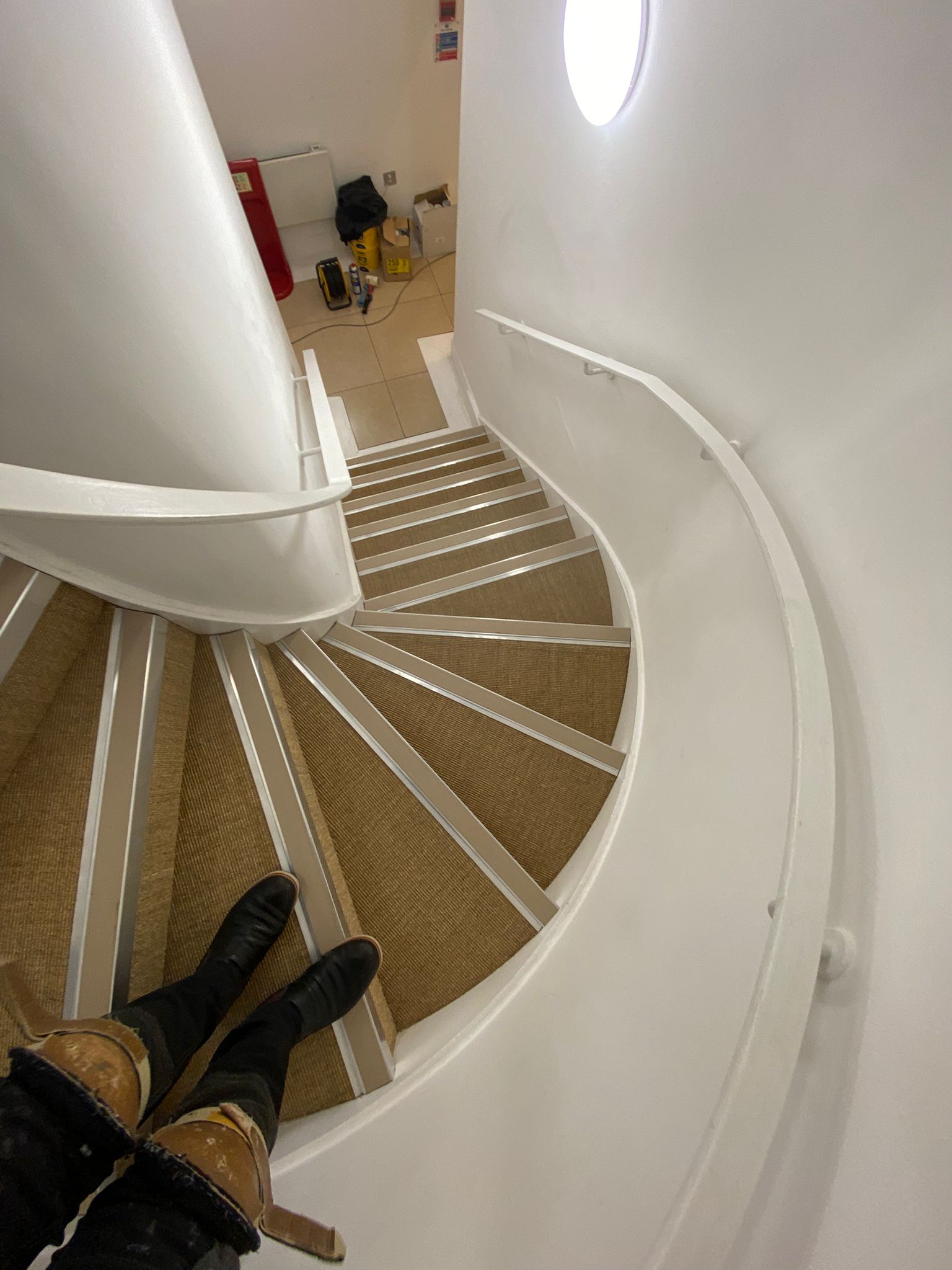 Fibre Carpets Sisal Boucle Anise installation in-2