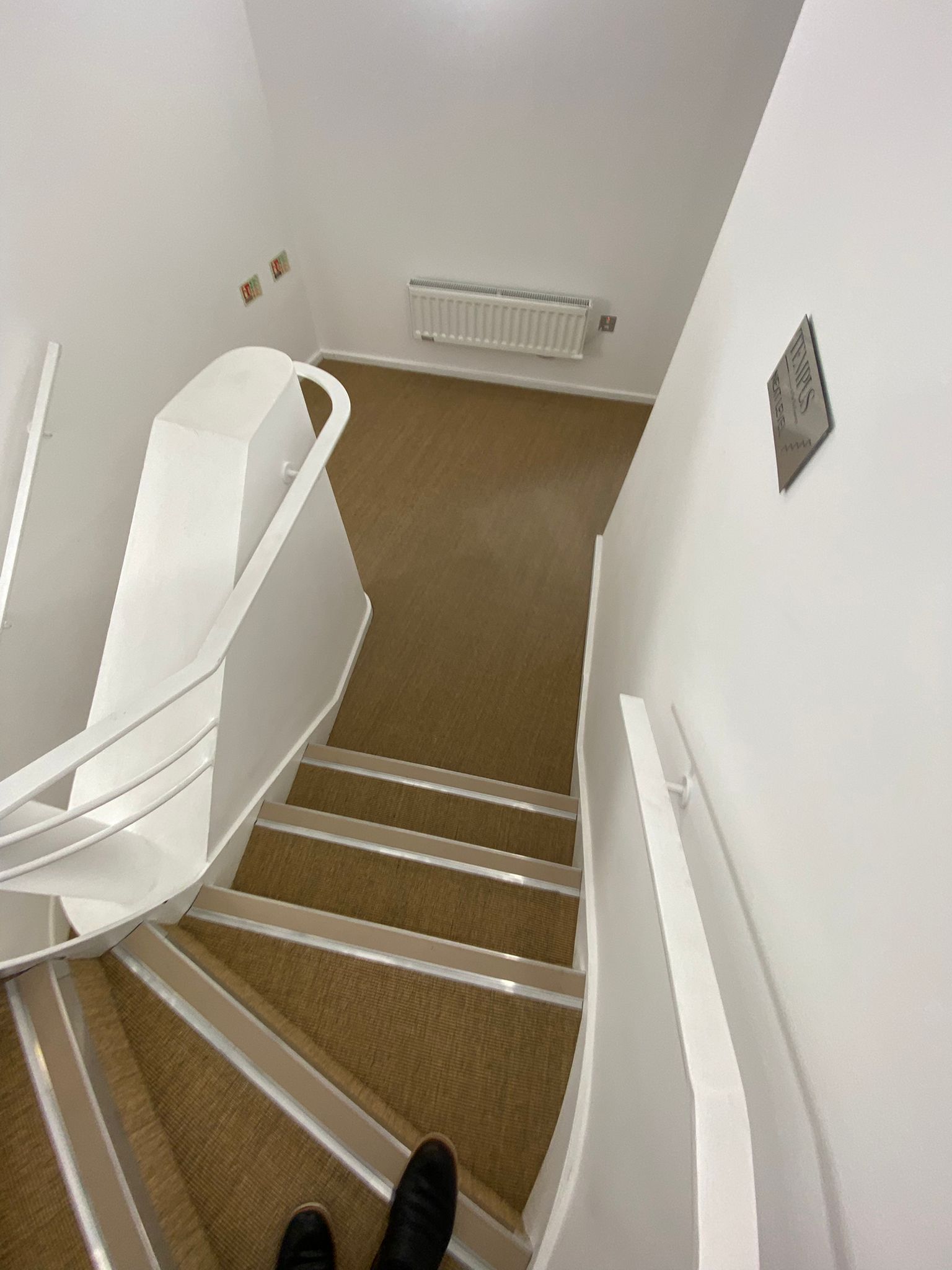 Fibre Carpets Sisal Boucle Anise installation in-5