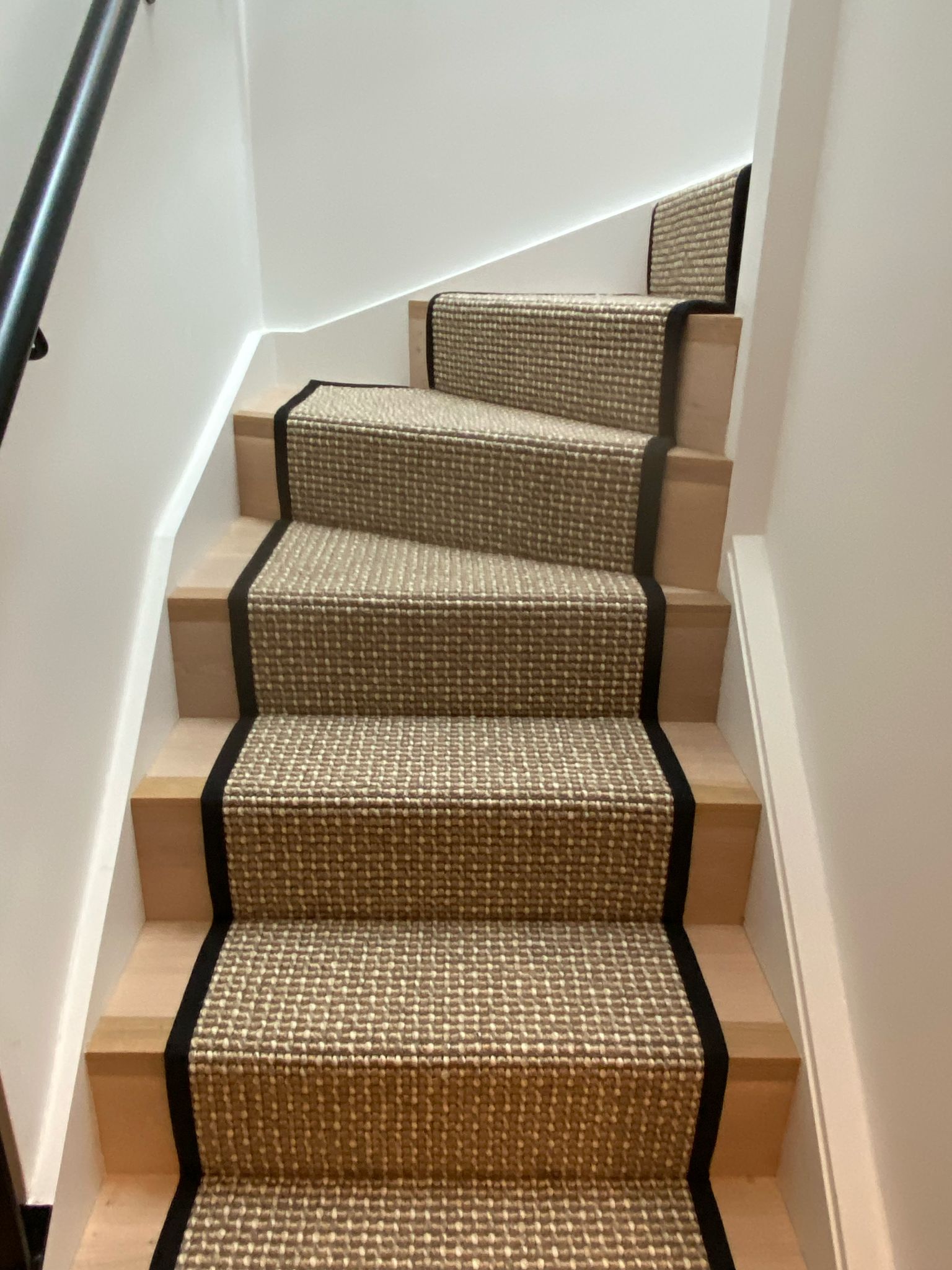 Crucial Trading Sisool Rock Rope SR400 carpet installation in-1