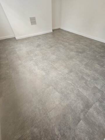 Amtico Spacia Gallery Concrete installation in – 4