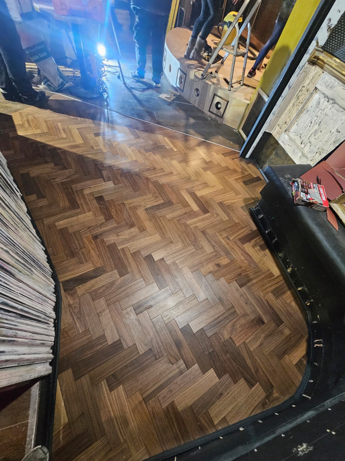 Amtico Spacia Noble Oak and Black Walnut installation in &#8211; 1