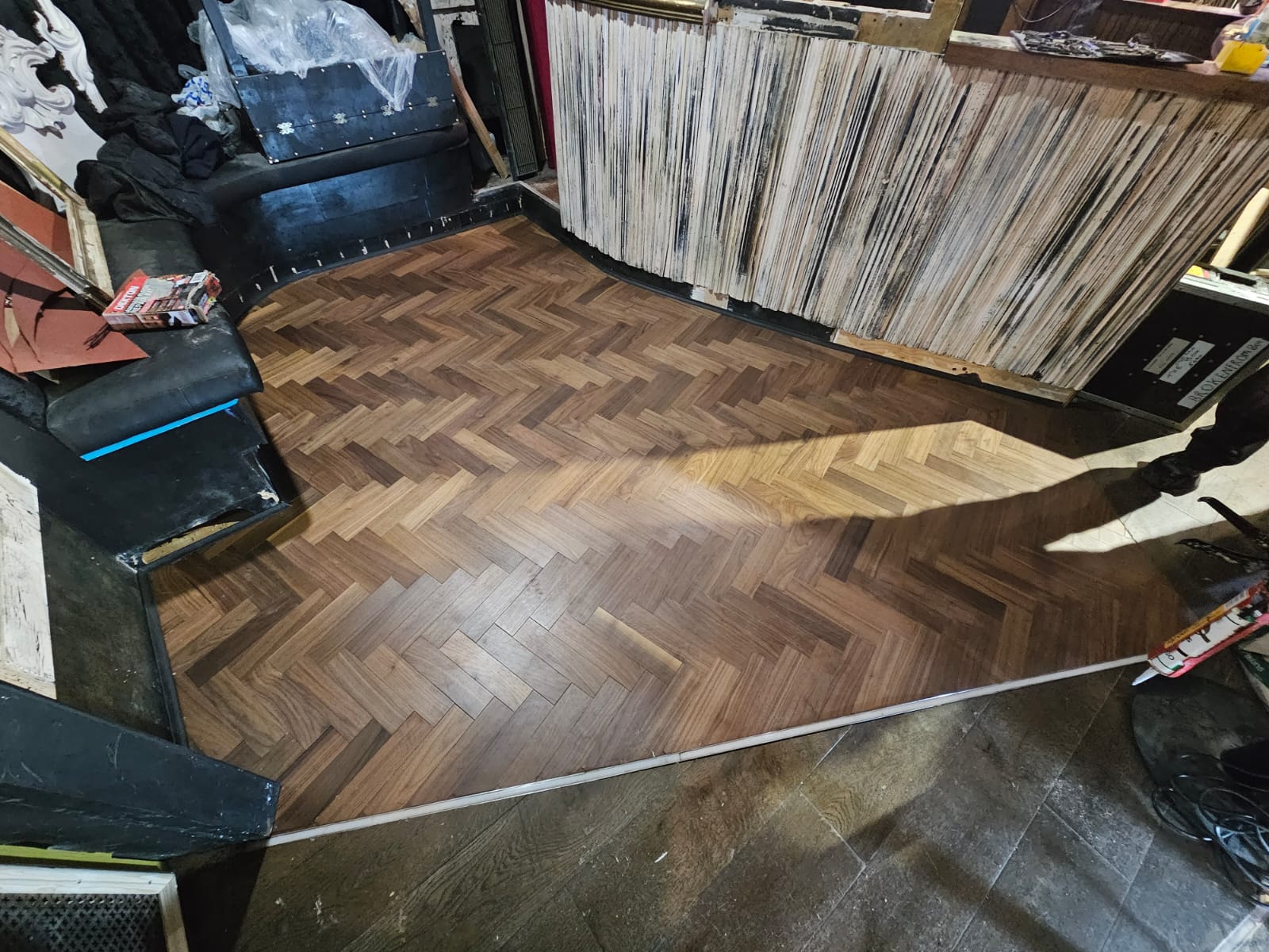 Amtico Spacia Noble Oak and Black Walnut installation in &#8211; 2