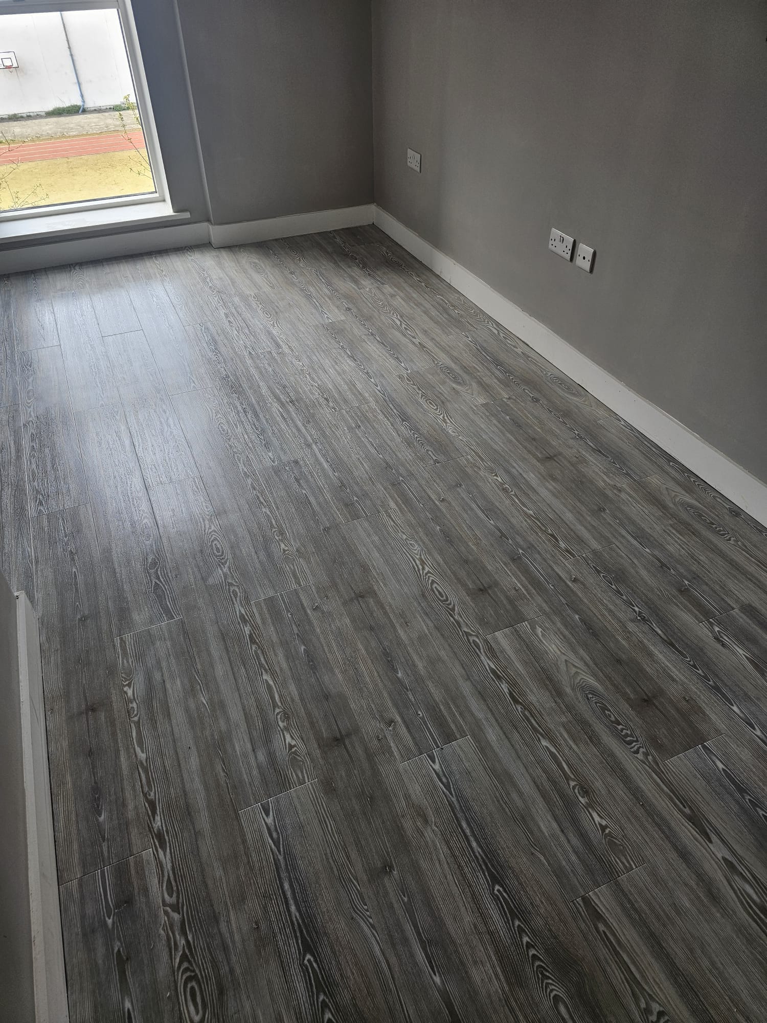Amtico Spacia White Ash installation in &#8211; 1