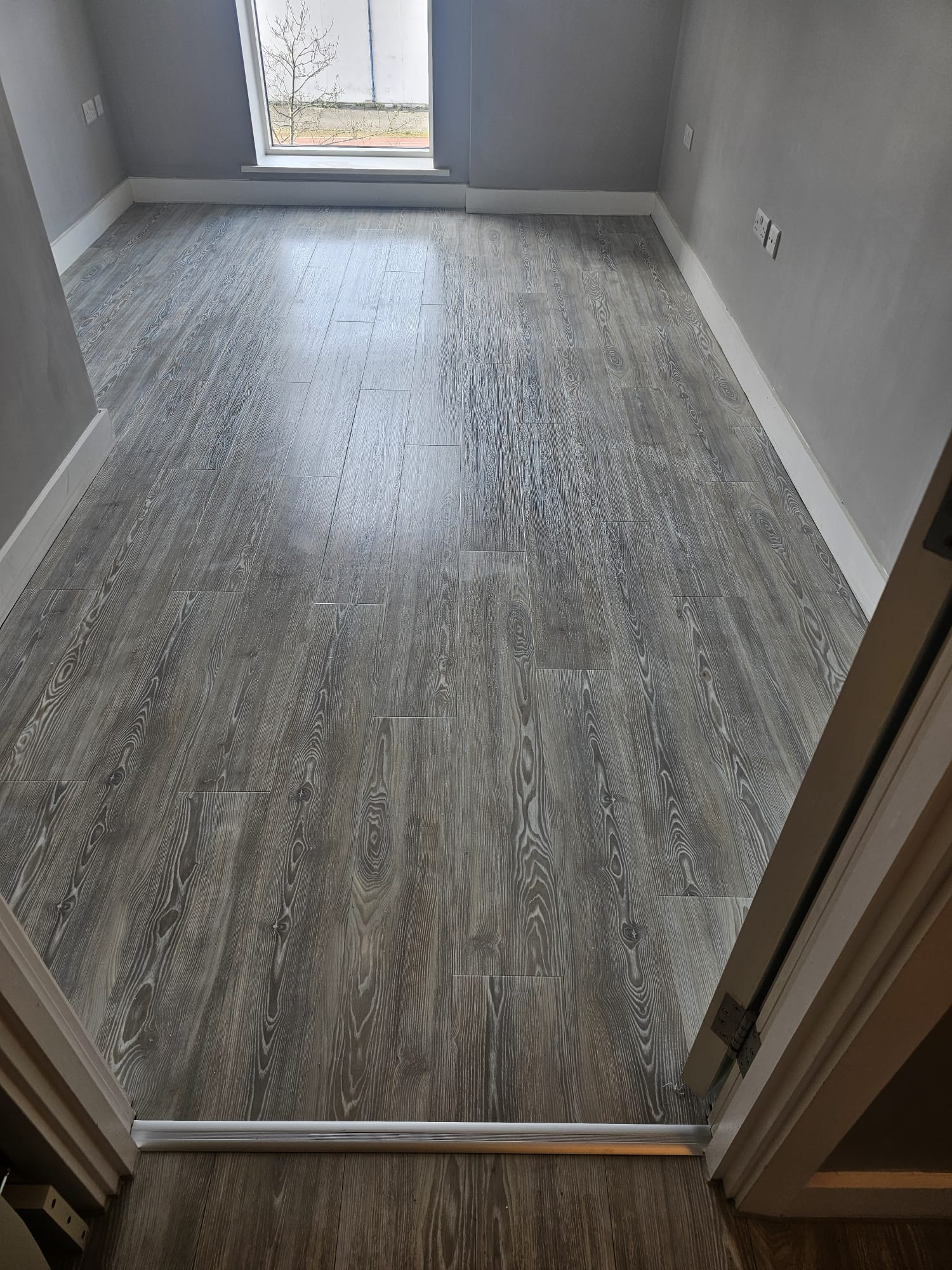 Amtico Spacia White Ash installation in &#8211; 2