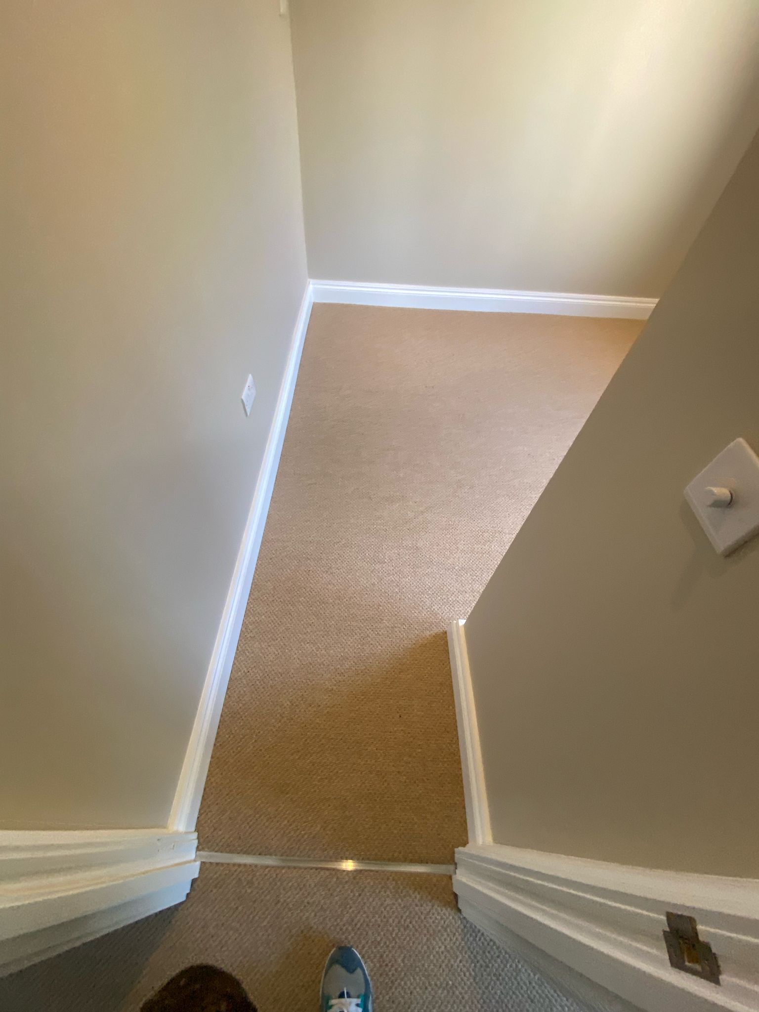 Clarendon Carpets Mortlake Brussels Sand Dune installation in &#8211; 10
