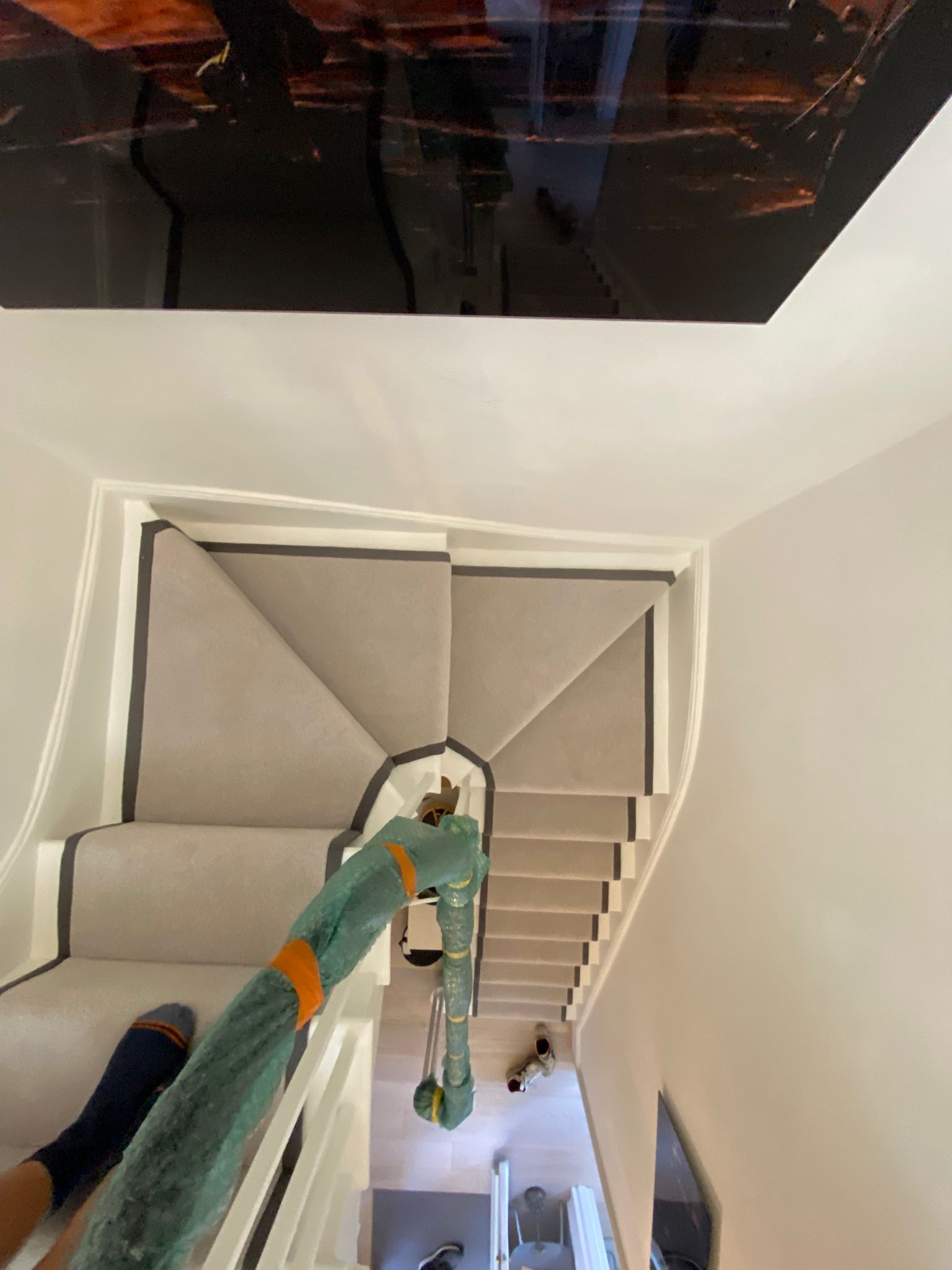 Abingdon Flooring Pure Elegance Moon Cloud 19354 carpet installation_3