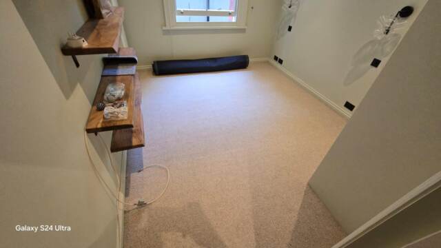 Alternative Flooring Barefoot Wool Hatha Mantra carpet installation_14