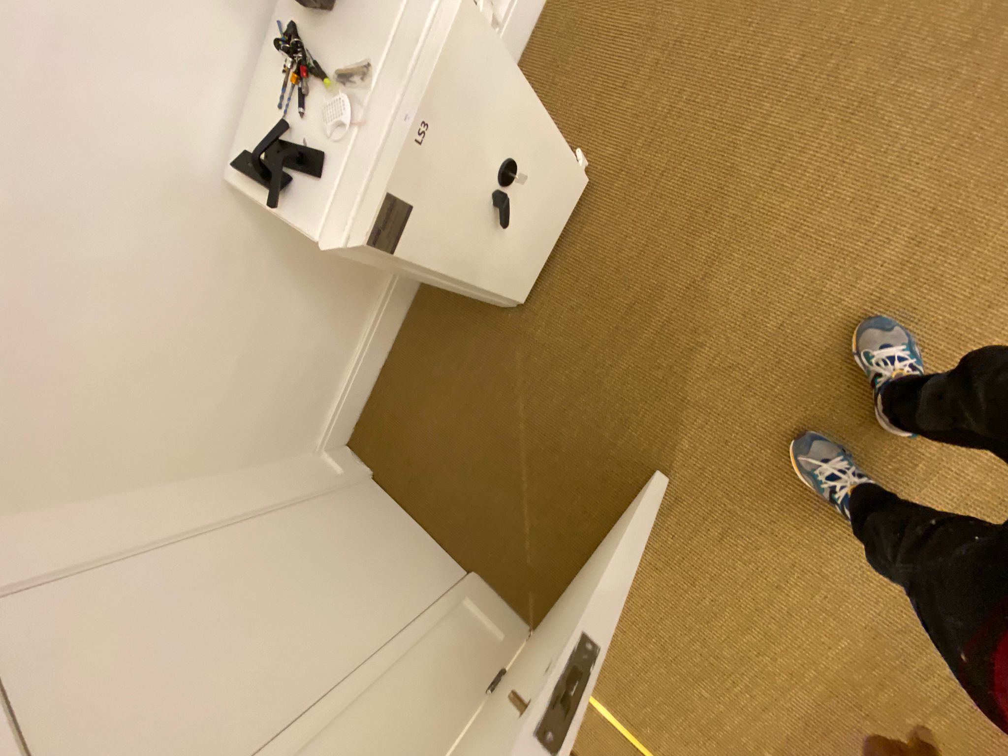 Alternative Flooring Sisal Super Boucle Bodmin 1309 carpet installation_8