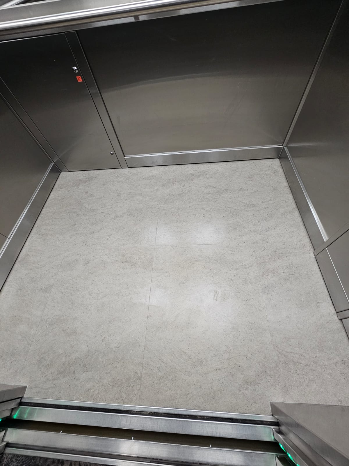 Amtico Signature Stria Basalt installation in_2