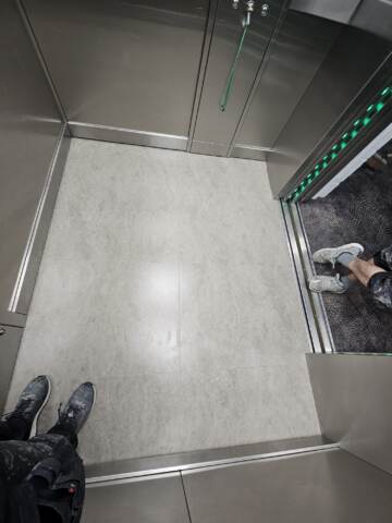 Amtico Signature Stria Basalt installation in_3