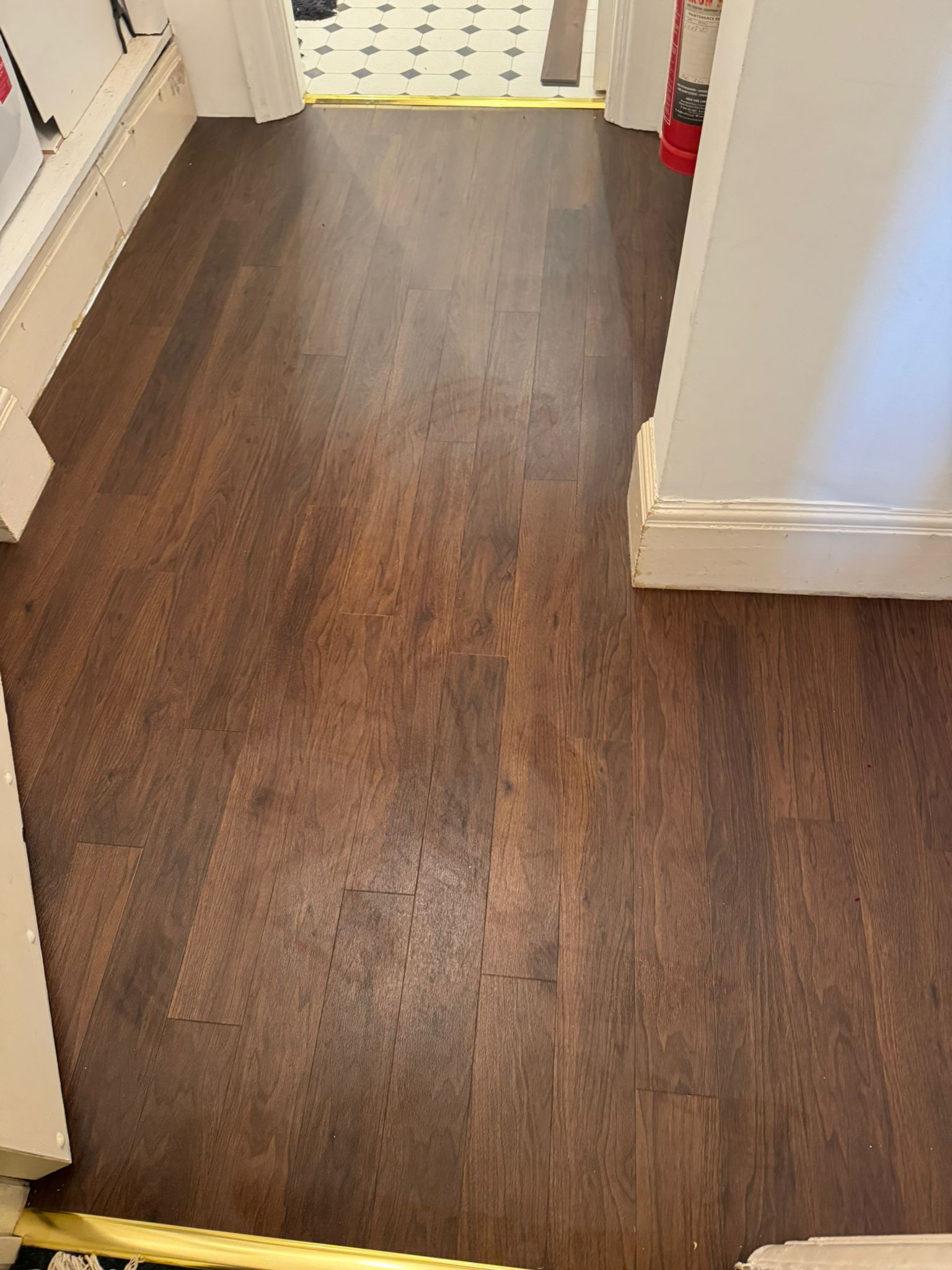 Amtico Spacia Black Walnut installation in_5