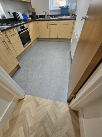 Amtico Spacia Muted Oak & Amtico Spacia Ceramic Dark installation_7