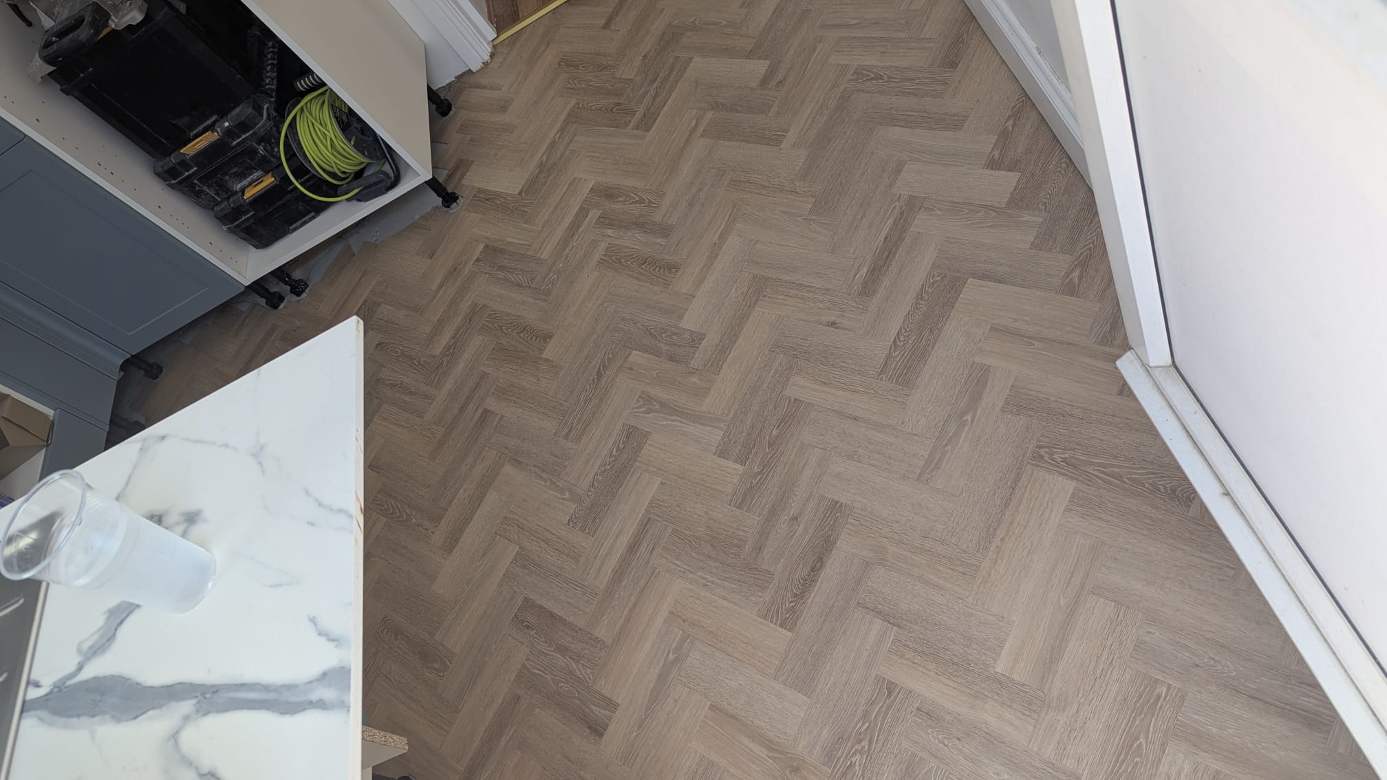 Amtico Spacia Muted Oak installation_4