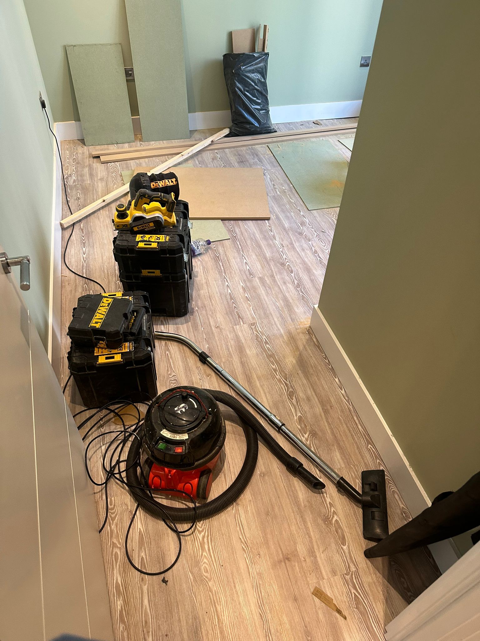 Amtico Spacia Worn Ash installation_11