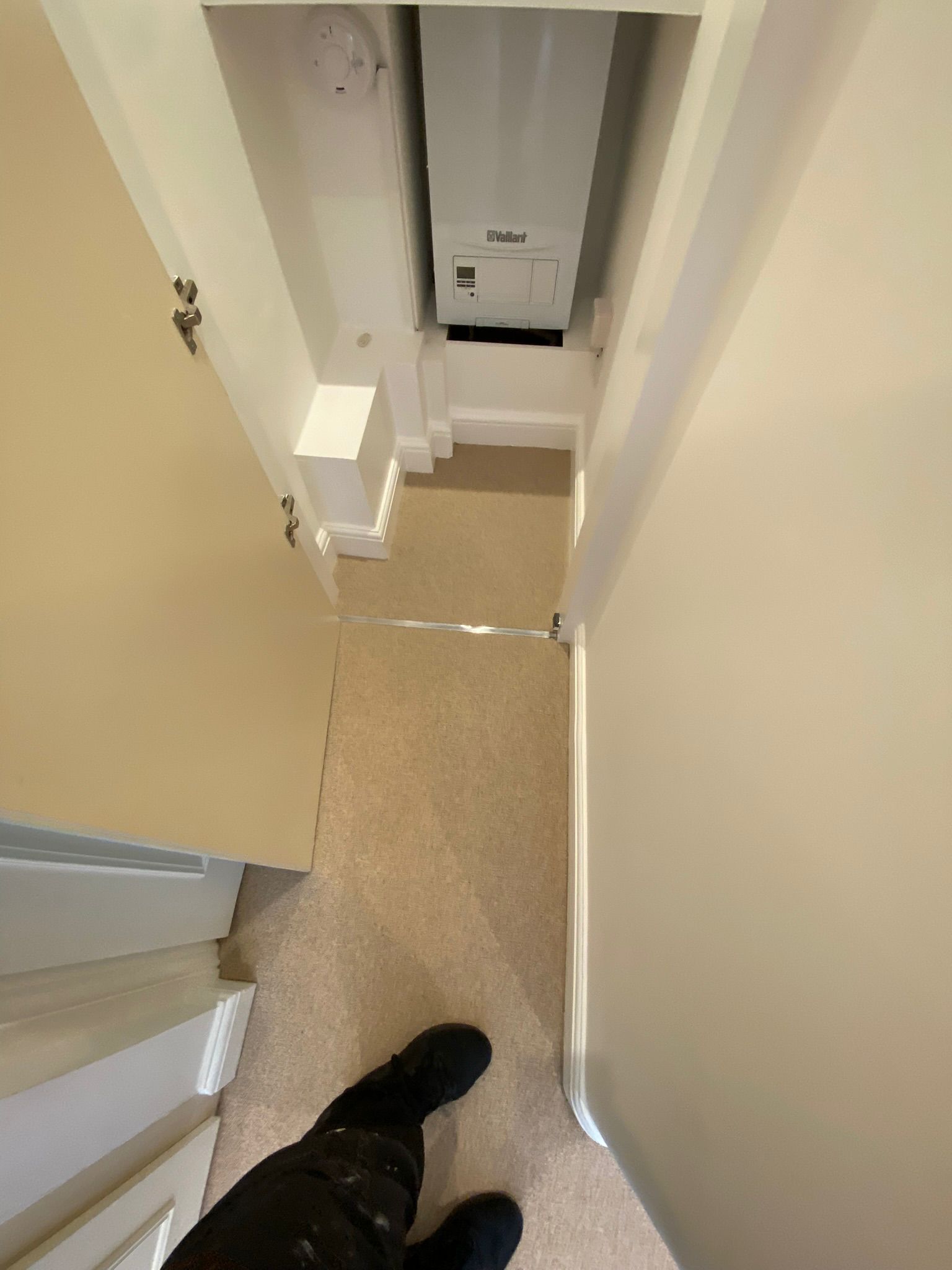 Clarendon Carpets Harrow Beige installation_5