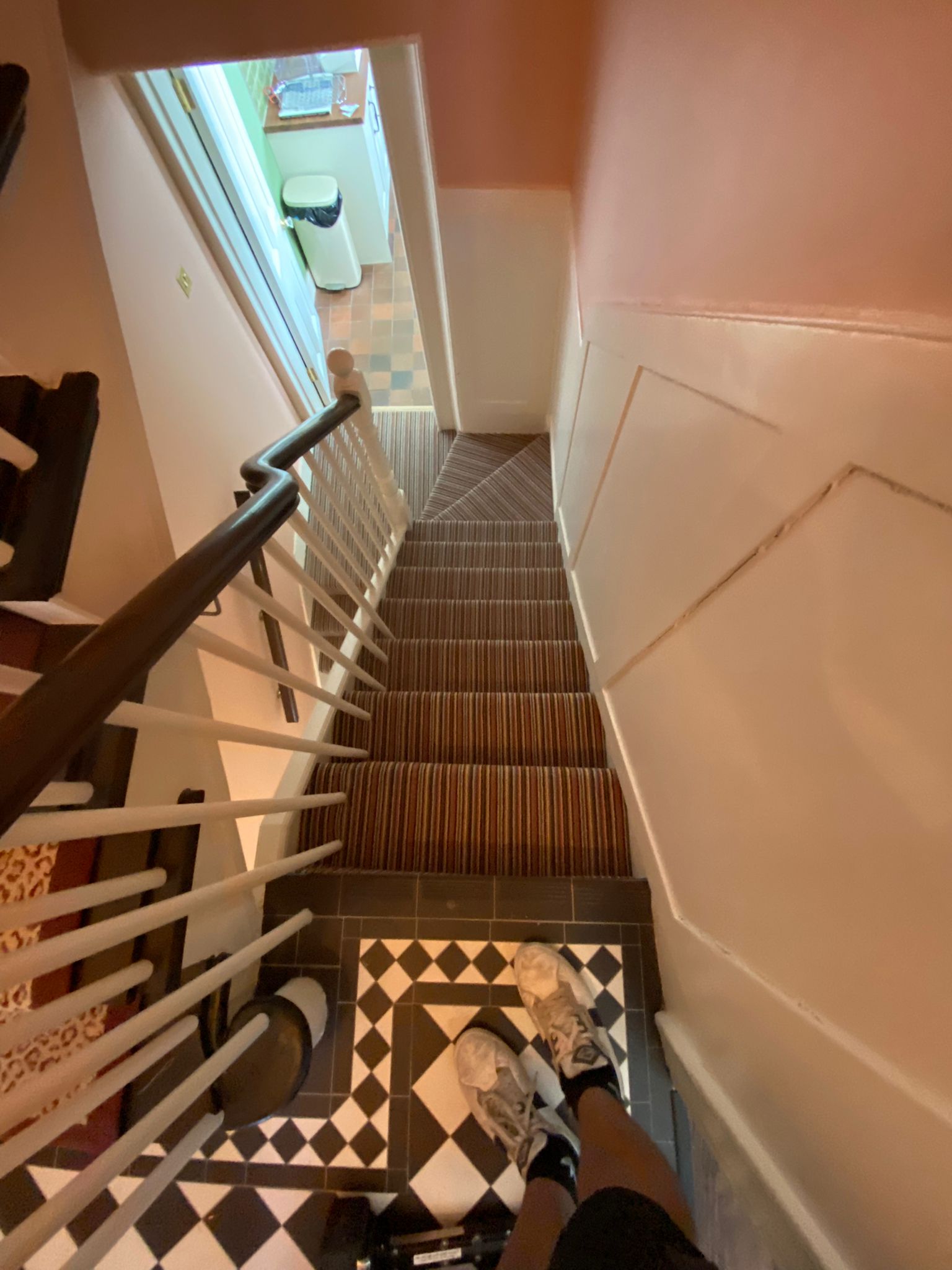 Crucial Trading Mississippi Premium Chocolate Blue MP115 carpet installation_3