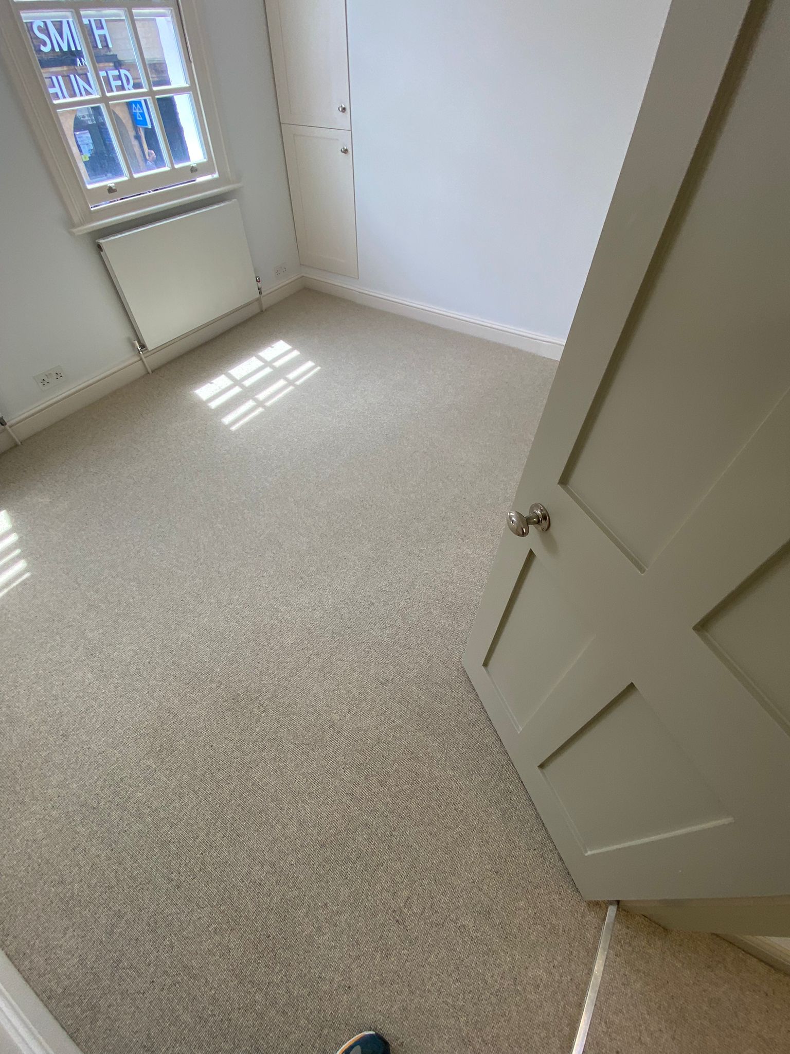 Crucial Trading Opal Pebble carpet installation_2