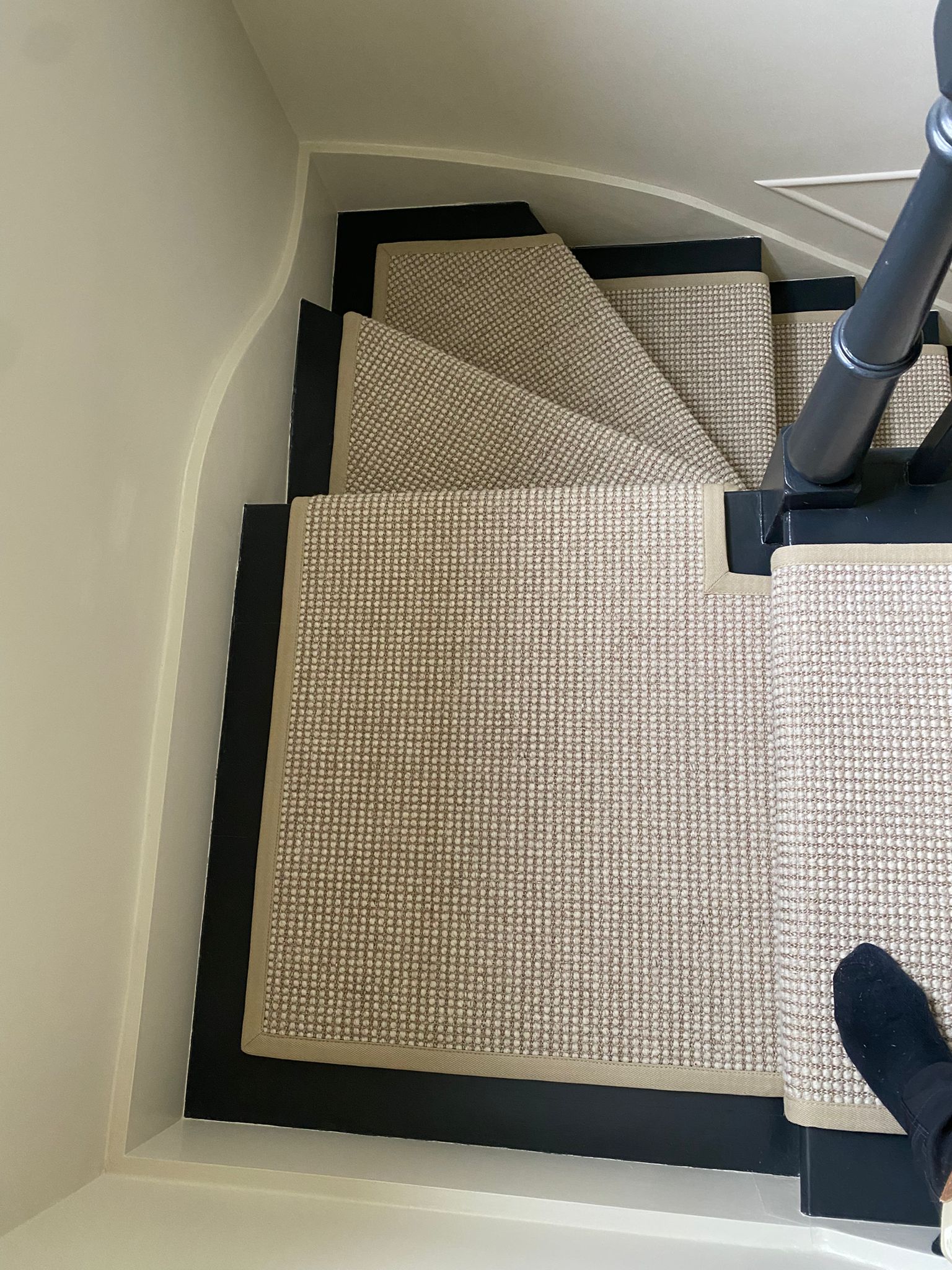 Crucial Trading Sisool Tric Chalk M806 carpet installation_3