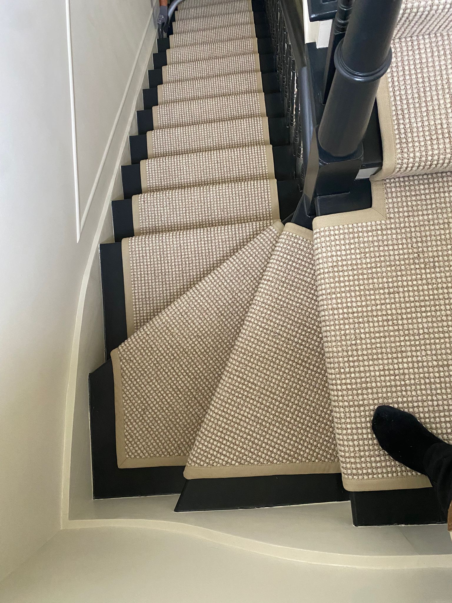 Crucial Trading Sisool Tric Chalk M806 carpet installation_4