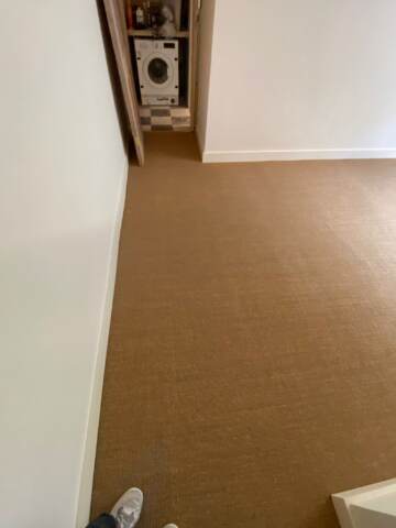 Crucial Trading Small Boucle Classics Ginger carpet installation_4