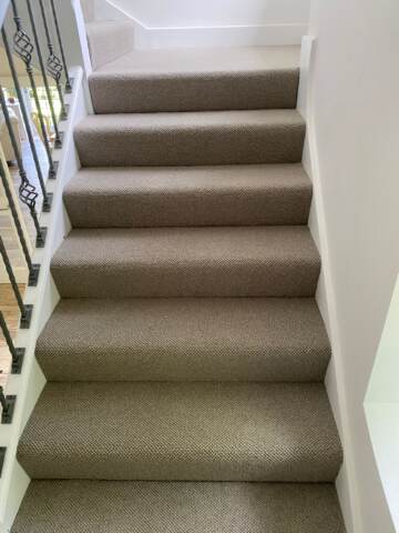 Fibre Carpets Wool Maldives Conch installation _3