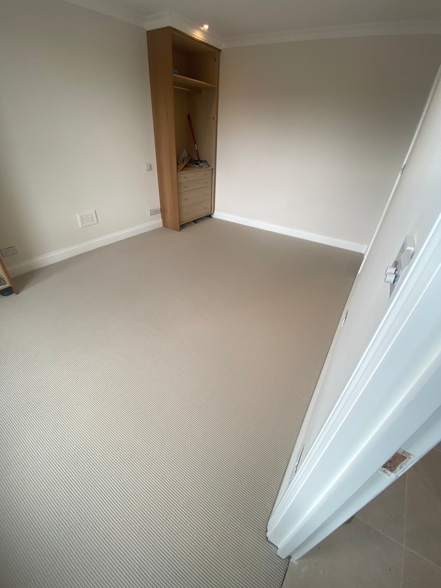 Unnatural Flooring New England Coppers Town carpet installation_4