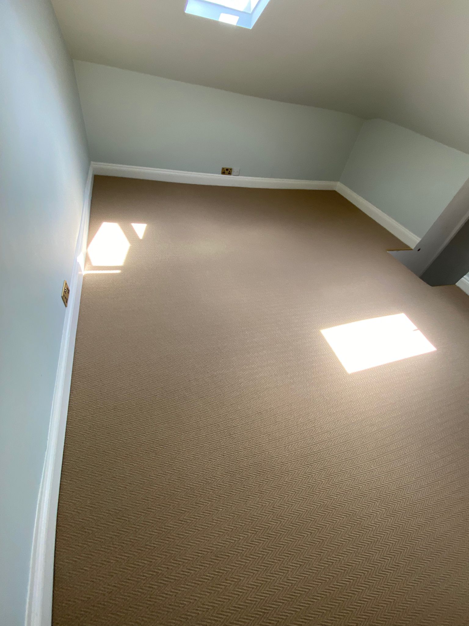 Unnatural Flooring The Isles Tiree IS004 carpet installation_6