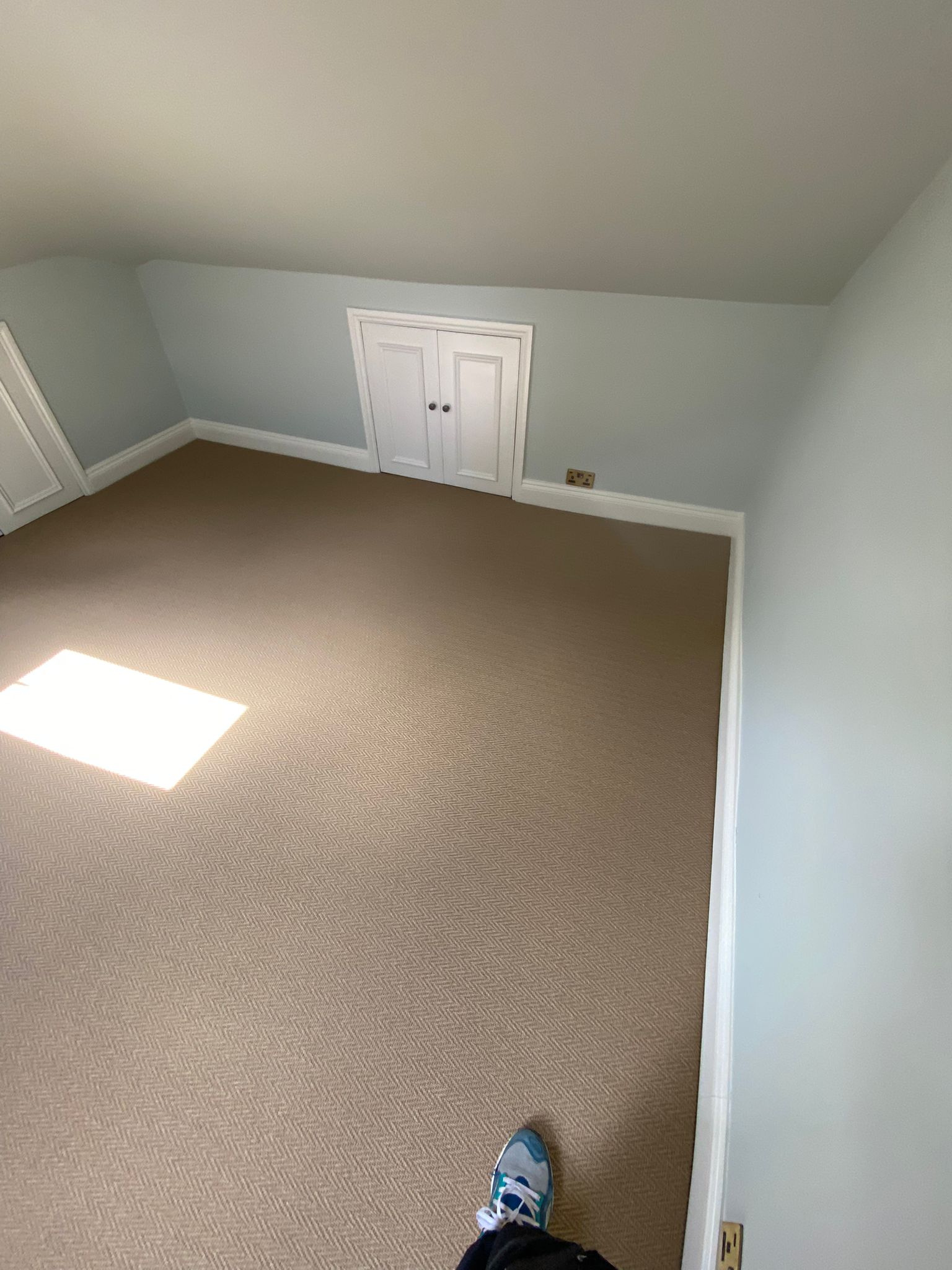 Unnatural Flooring The Isles Tiree IS004 carpet installation_7