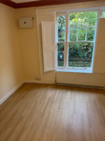 Amtico Spacia Warm Maple installation_4