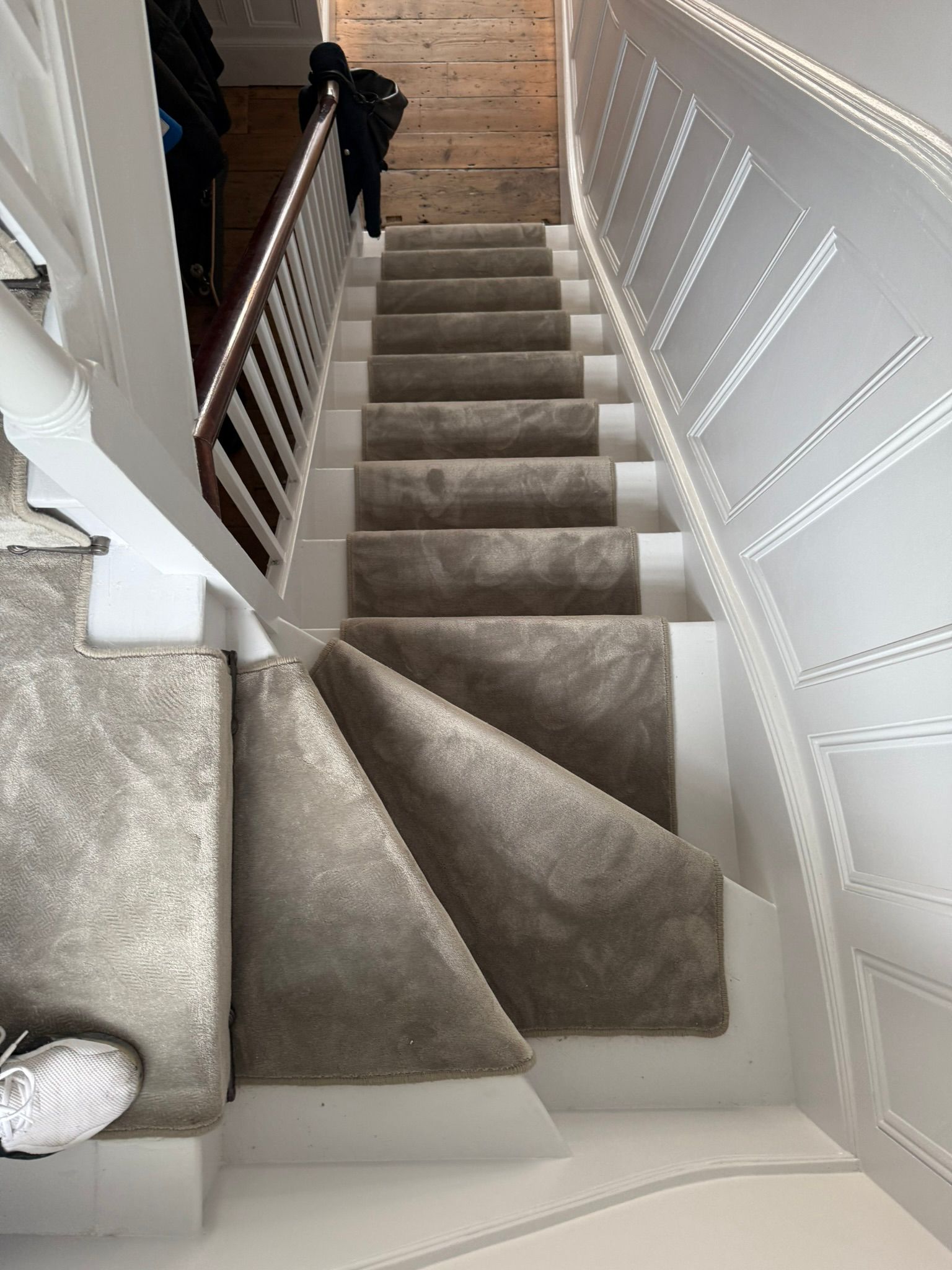 Elements London Symphony Chicago carpet installation_4