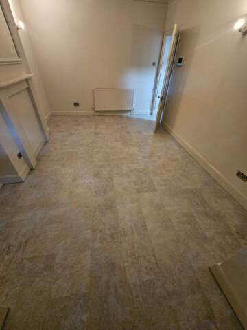 Polyflor Camaro Soho Cement 2347 installation_2