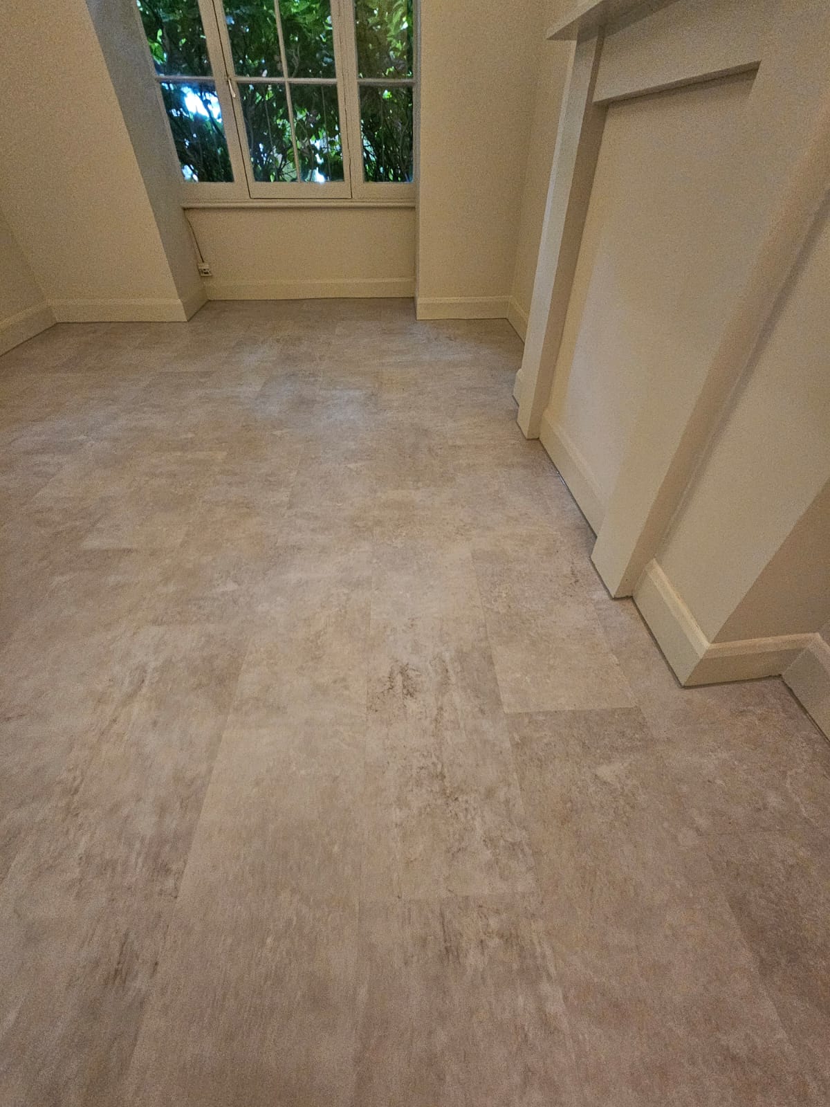 Polyflor Camaro Soho Cement 2347 installation_3